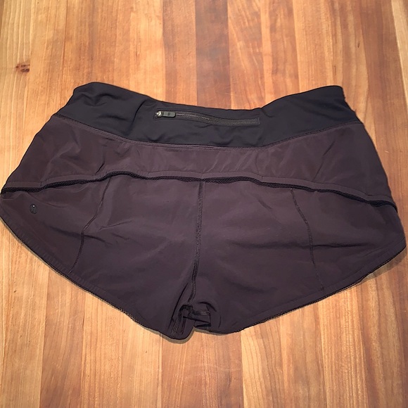 Lululemon 2.5” shorts - Picture 2 of 2